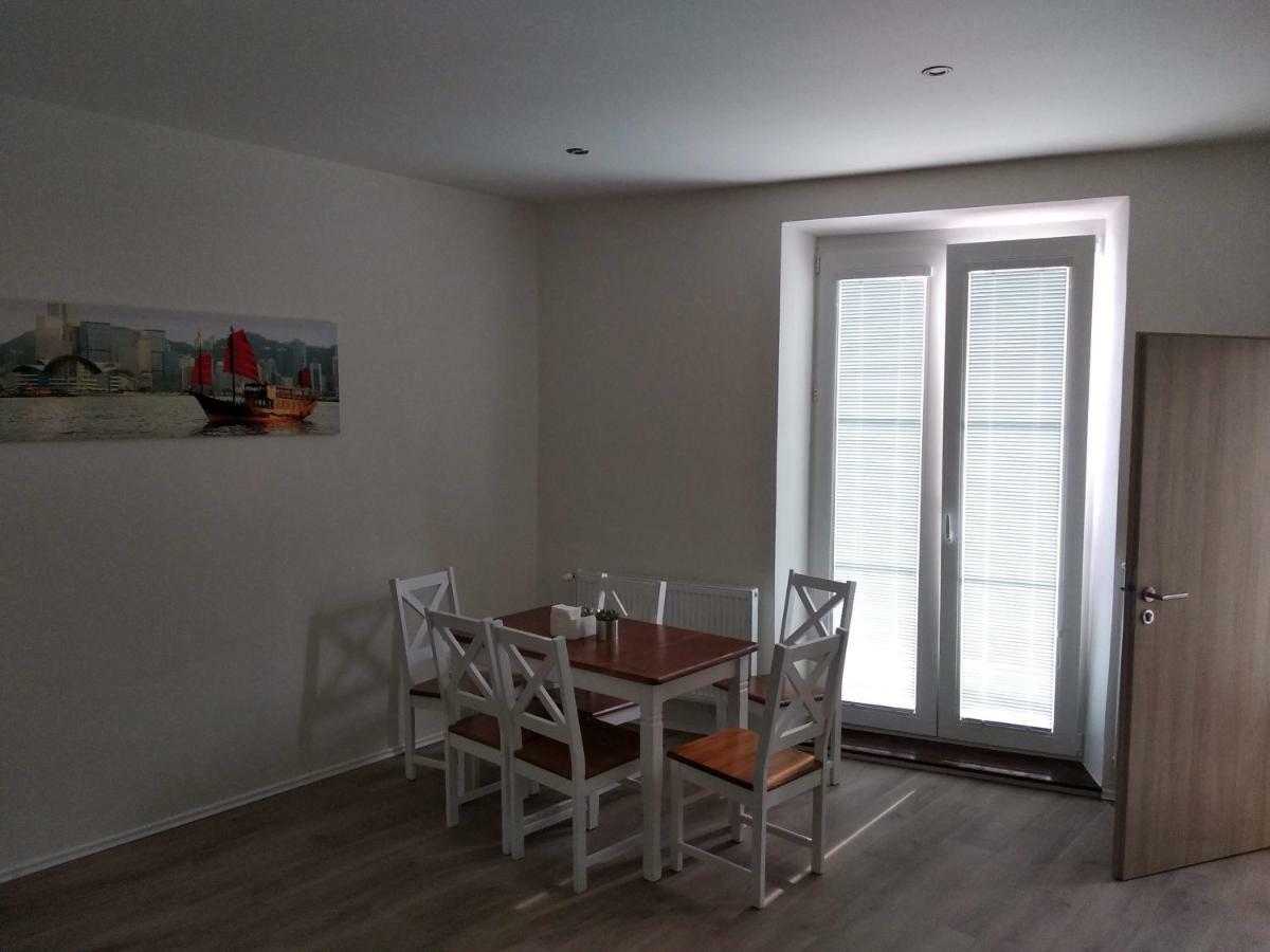 Kate & Jenny Apartments - Cosy Place In The City Center Bratislava Exterior foto