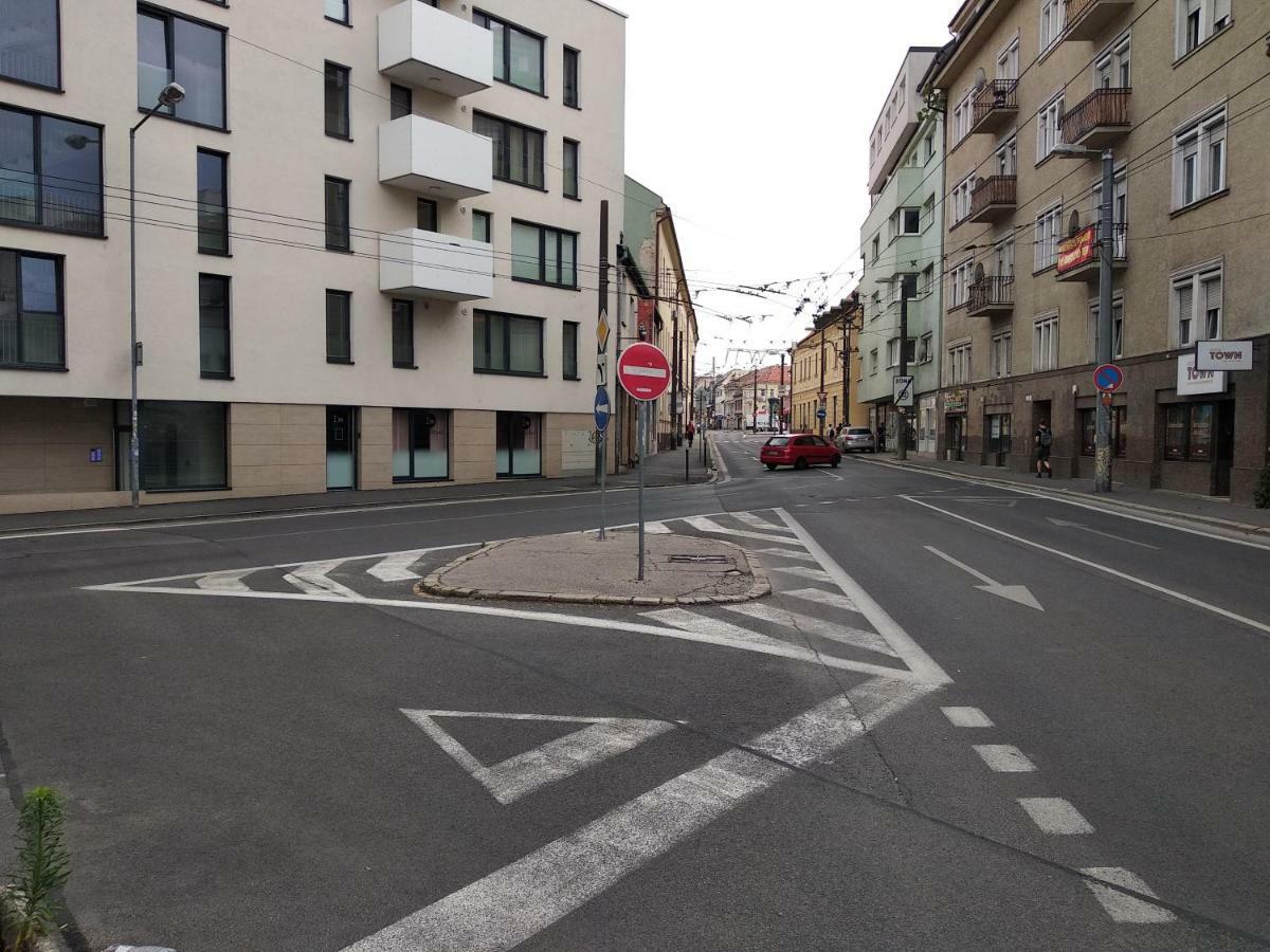 Kate & Jenny Apartments - Cosy Place In The City Center Bratislava Exterior foto